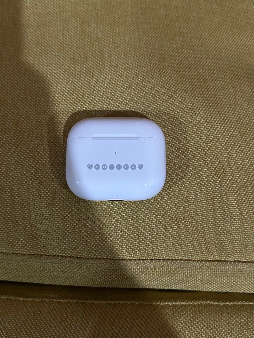 Airpods Gen 3 CASE Only (Category: Earphones) located in Iloilo. Submitted by thvbns (Listing ID 1304532173, Image 1). Description: No pods or box included. What u see is what u get. Case only. Price still negotiable - shipment on july 20th since im not in the ph now.