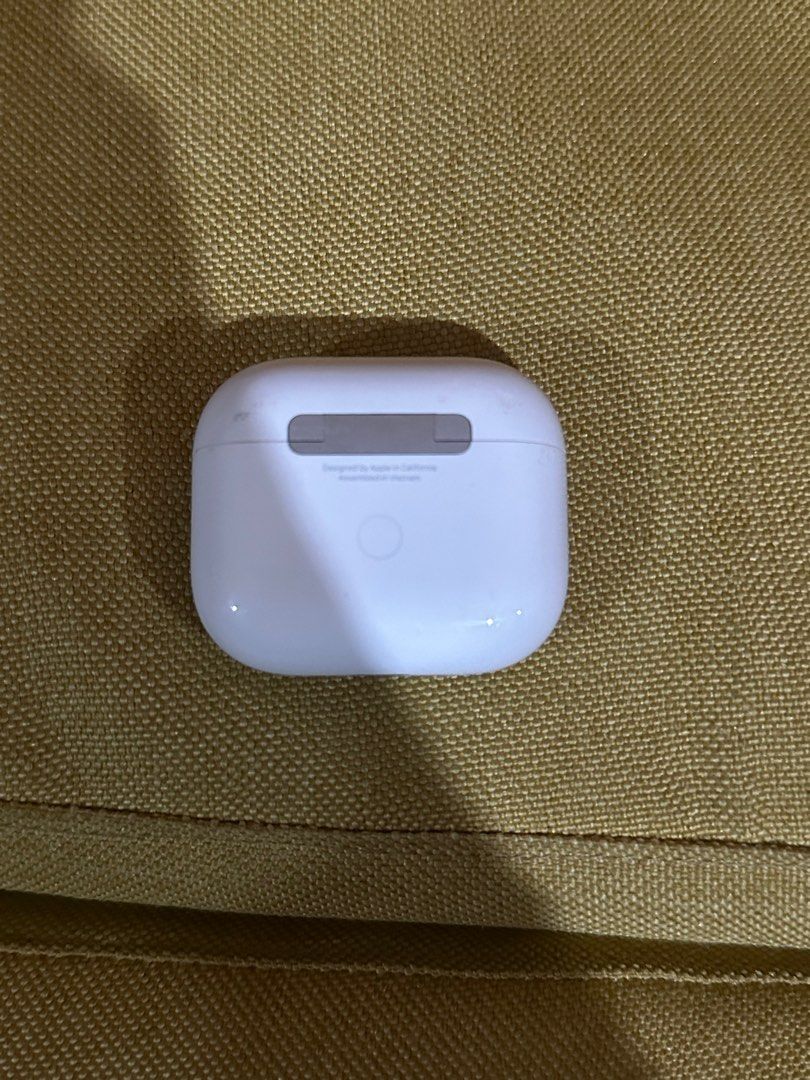 Airpods Gen 3 CASE Only (Category: Earphones) located in Iloilo. Submitted by thvbns (Listing ID 1304532173, Image 2). Description: No pods or box included. What u see is what u get. Case only. Price still negotiable - shipment on july 20th since im not in the ph now.
