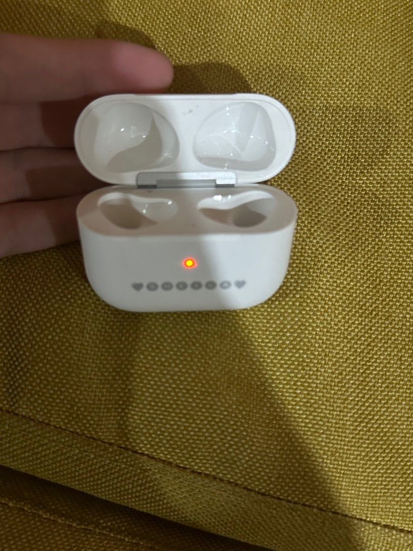 Airpods Gen 3 CASE Only (Category: Earphones) located in Iloilo. Submitted by thvbns (Listing ID 1304532173, Image 3). Description: No pods or box included. What u see is what u get. Case only. Price still negotiable - shipment on july 20th since im not in the ph now.