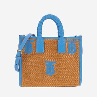 (Category: ) located in . Submitted by carousellluxury (Listing ID 1299362636, Image 1). Description: .