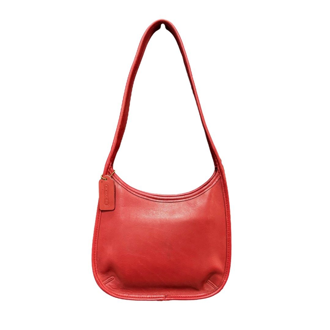 Coach Ergo 9020 (Category: Shoulder Bags) located in Taguig. Submitted by ShopCesca (Listing ID 1304550779, Image 2). Description: Has few scuffs due to use. Aged w grace!.