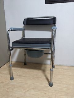 Commode Chair (arinola for elderly)