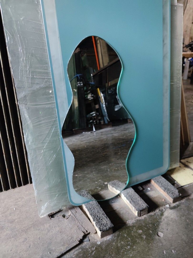 Customize shape mirror (Category: Mirrors) located in Malabon City. Submitted by mirrors.ph (Listing ID 1304518388, Image 2). Description: Customize frameless mirror using 6mm thick copper free mirror polished edges Size: 1.5ft x 3ft P720.