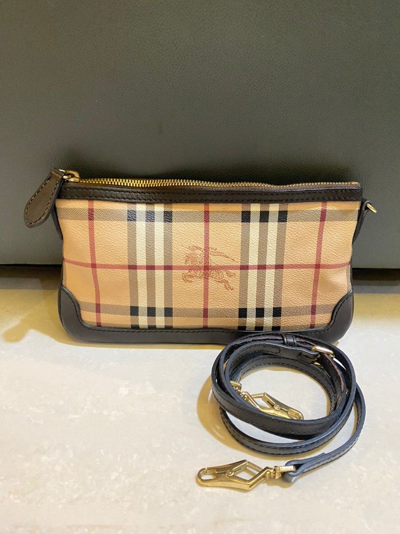 Fast Sale Good condition Burberry Peyton Haymarket Check Clutch