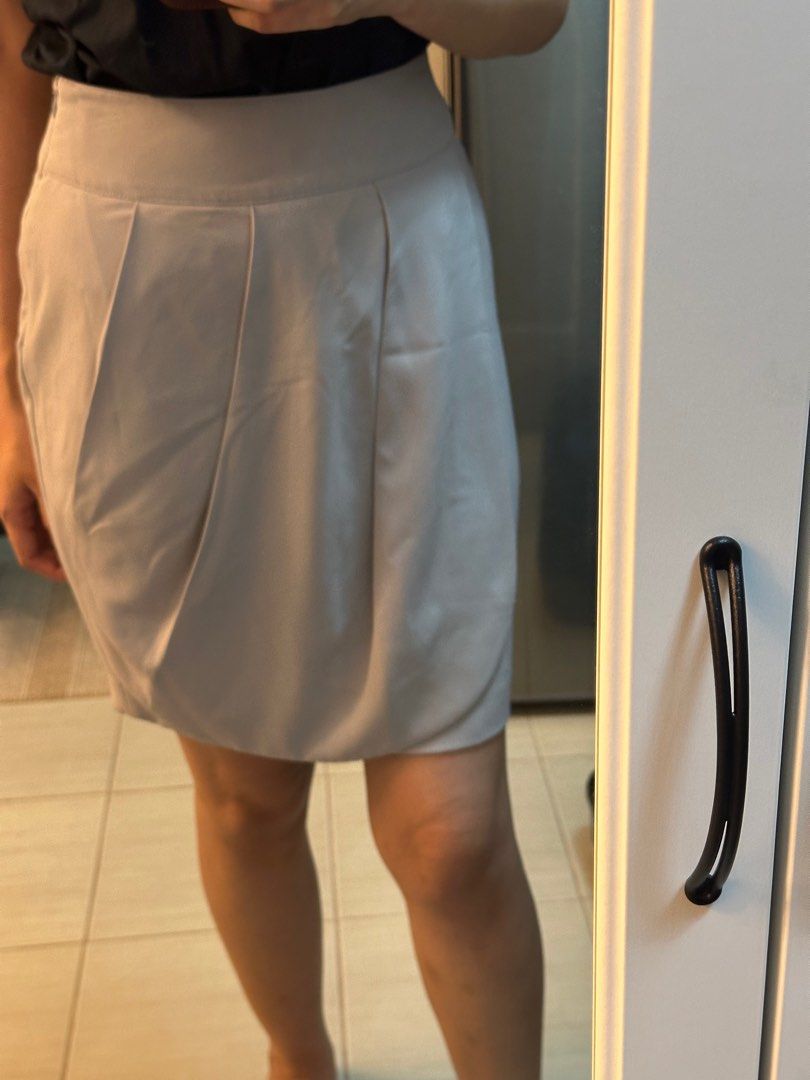 Gray tulip skirt M 27 Women s Fashion Bottoms Skirts on Carousell