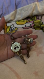 （分類：）位於 。 由 kaylabearbear 提交（商品編號 1304562149，圖片 1）。簡介： 。