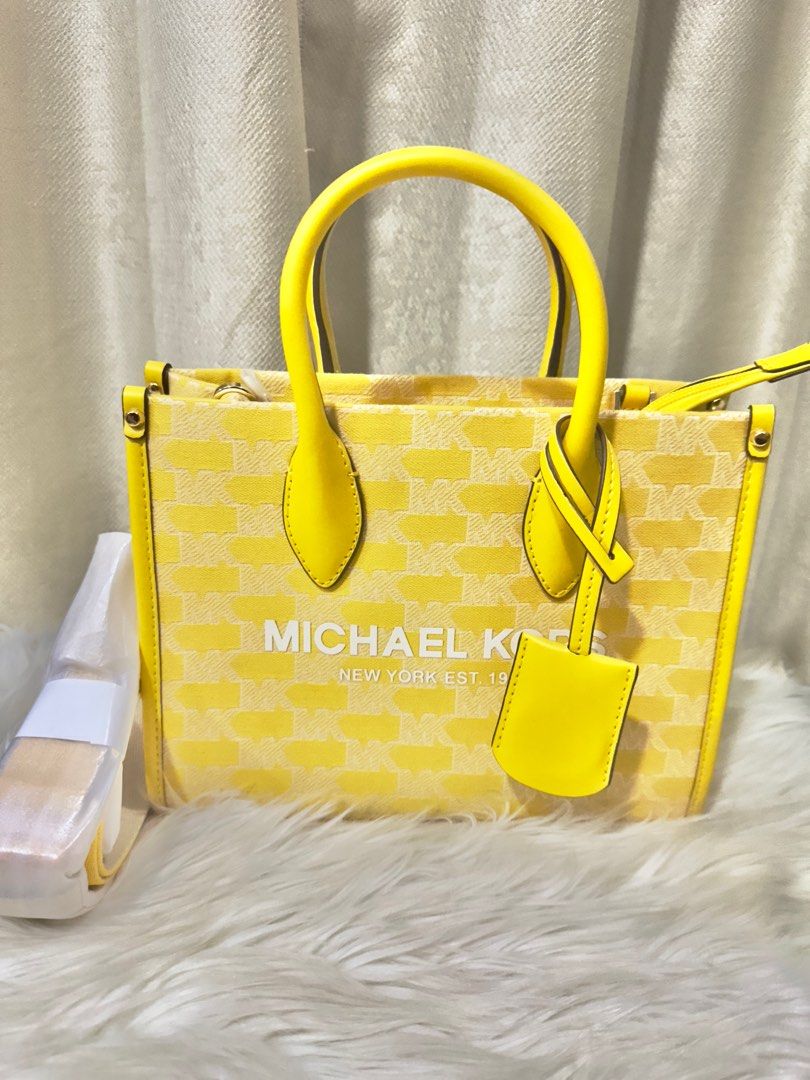 Michael kors signature canvas tote top
