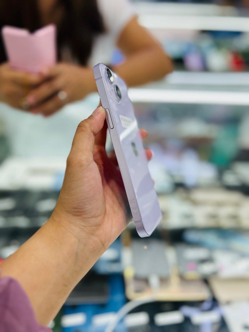 iPhone 14 Plus 256gb 97%bh Factory Unlock (Category: iPhone 14 Series) located in San Juan City. Submitted by aynaagadgets (Listing ID 1304587321, Image 2). Description: FOR SALE | TRADE / SWAP PASS SA MGA SCAMMERS / THIRD PARTY (RFS: Buy and Sell) ‼️FOR PROOF OF TRANSACTION AND YOUR PEACE OF MIND‼️ 📍FB Page: “Aynaa Gadgets” 📍Tiktok: “Aynaagadgetsshop” IPHONE 14 PLUS FACTORY UNLOCK 🏷️₱35,500 (may isang dent, see last pic) ❗️DETAILS❗ •256 GB (O