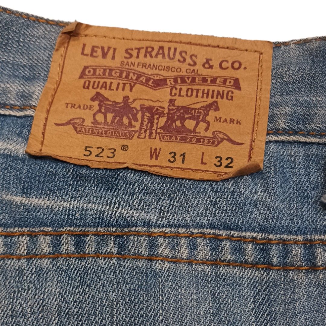 Levis 523