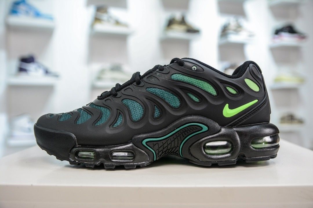 Air max plus tn black volt shop