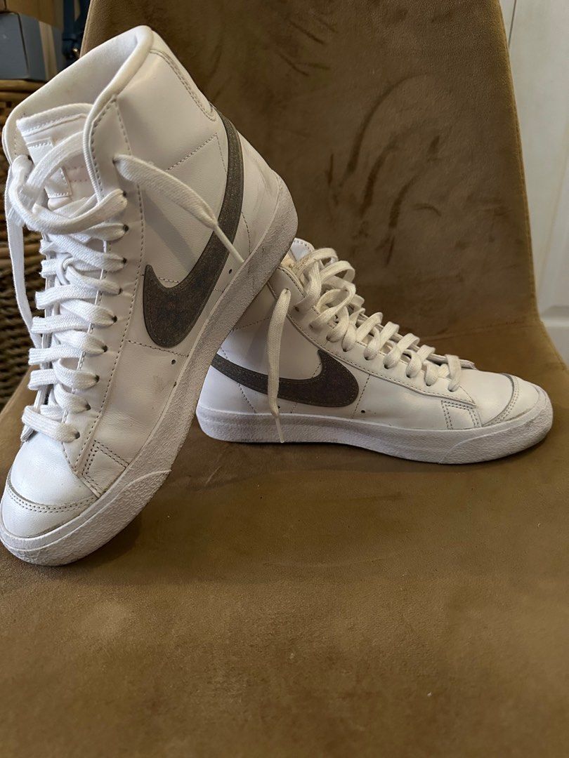 nike blazer crease