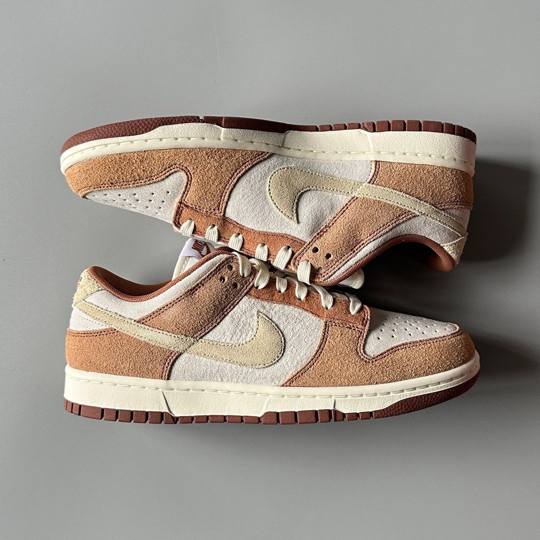 Nike Dunk Low Medium Curry (Category: Sneakers) located in Baguio. Submitted by jasonkicksph (Listing ID 1304610710, Image 1). Description: Nike Dunk Low Medium Curry 9.5us 27.5cm Brand new Complete with box 6500.