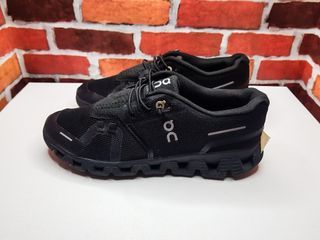 On Cloud 5 Black Running Shoes