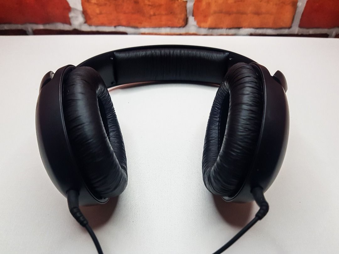 Panasonic RP-HT161 Headphone (Category: Headphones & Headsets) located in Manila. Submitted by hommie888 (Listing ID 1304490541, Image 2). Description: Panasonic RP-HT161 Headphone No issues whatsoever. RFS: Decluttering. Still a bit negotiable. Location: Capitol Park Homes 2, North Caloocan. Nearest known landmarks are SM Fairview and Fairview Terraces. Message us for inquiries. Thank you and God bless..
