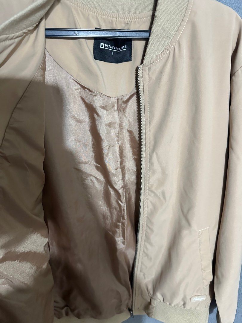 PENSHOPPE JACKET (Category: Coats, Jackets and Outerwear) located in Pasay City. Submitted by treajo (Listing ID 1304612257, Image 3). Description: .
