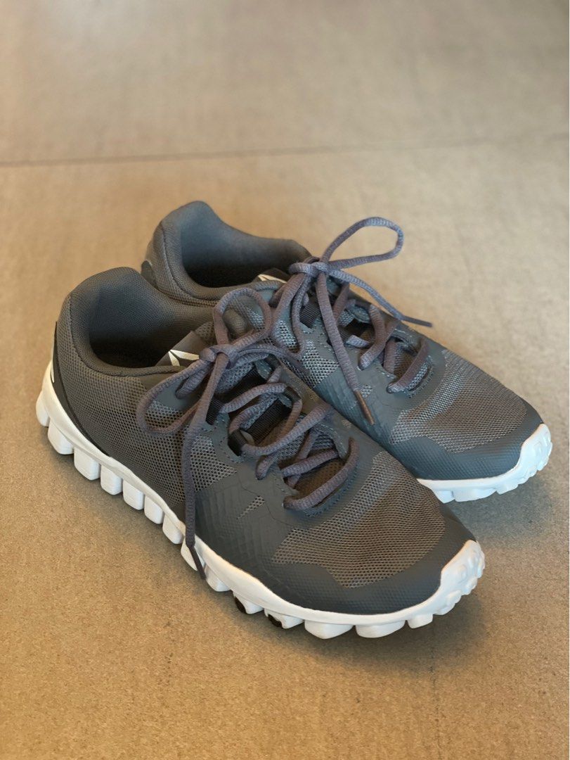 Reebok Sneakers Grey 023501 Carousell