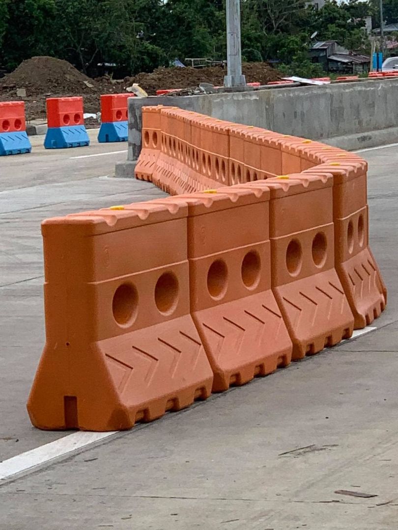 Safety road barrier, Commercial & Industrial, Construction & Building ...