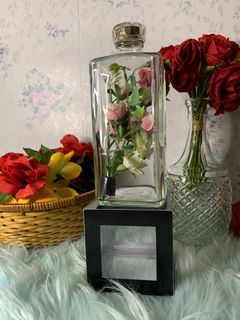 Take all Display , vase included flower 