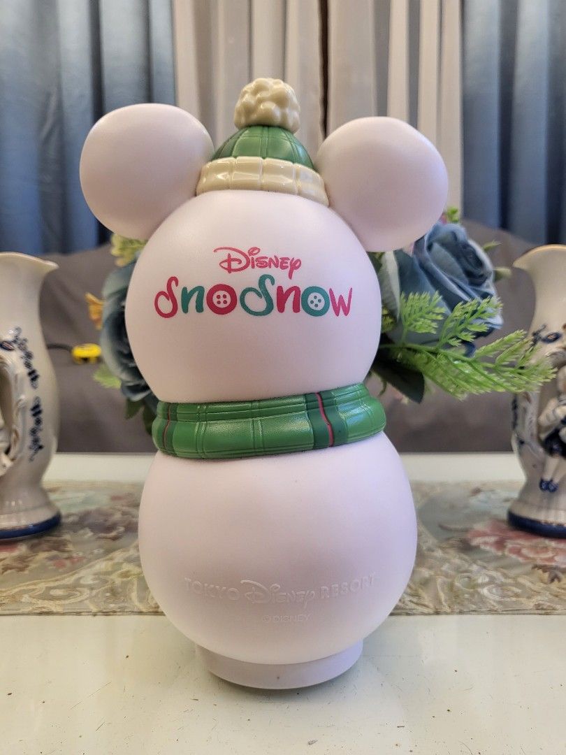 Tokyo Disney SnoSnow Snowman Mickey Case/Display (Category: Character Goods) located in San Fernando. Submitted by jpmarketplace2023 (Listing ID 1304471538, Image 3). Description: 💚 All items are authentic from Japan. 💛 MOP: GCash (❌️ GCash Protect) 🩵 MOD: LBC only (❌️ S. Checkout, COD, COP) 💙 Meet-up: Vista Mall, San Fernando, Pampanga 💜 All items are on-hand. 🧡 First to pay gets the item first. ❤️ Breakable items are packed with care and 