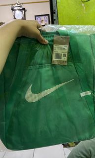 (Kategori: ) berada di . Dikirim oleh goodstufffromhere (ID iklan 1304500960, Gambar 1). Deskripsi: .