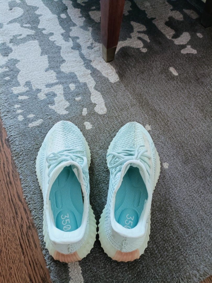 Yeezys Sports Shoes in Ice Blue