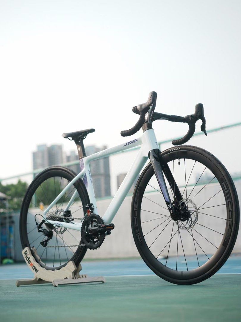 最新 白紫色 JAVA SILURO 6 TOP 魚雷6 碳纖前叉 24速桶軸碟剎鋁合金公路車 送水架前後蛙燈, 運動產品, 單車及配件 ...