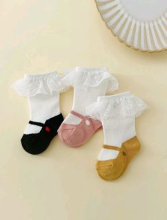2 pairs baby lace socks