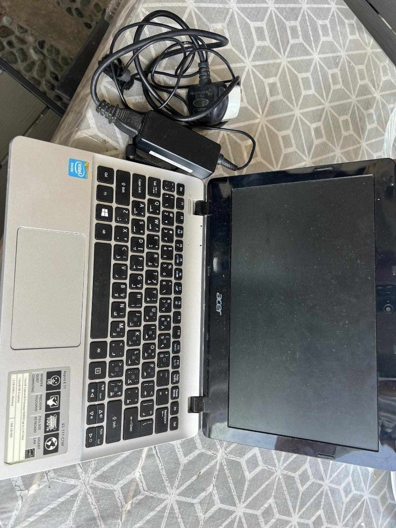 RUSH SALE! ACER LAPTOP (Category: Laptops & Notebooks) located in Cavite. Submitted by jam90053 (Listing ID 1304727381, Image 3). Description: Rfs: Mabilis maginet pero ok naman ang batt and charger. / Bibili din ng bago kasi dalawa na ang acer laptop. Location: Cavite No meet up! Ship via lalamove sf c/o buyer!.