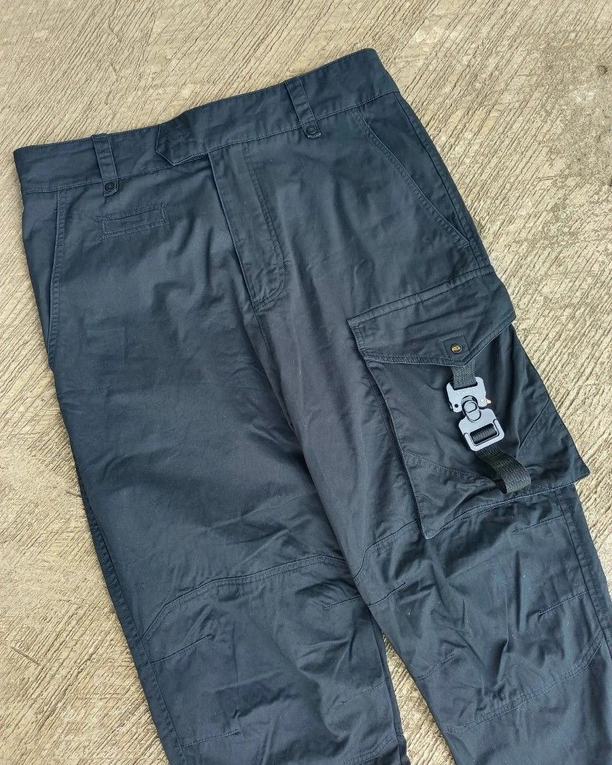 Alyx x christian dior cargo pants, Fesyen Pria, Pakaian Bawahan