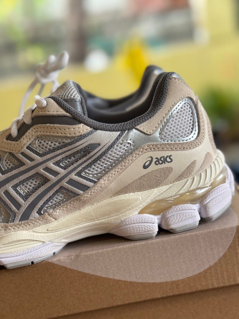 Asics us size 7 2025