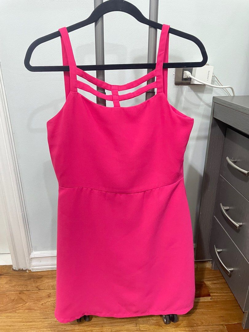 Bayo Hot Pink Dress (Category: Dresses) located in Muntinlupa City. Submitted by chloe123_ (Listing ID 1304745677, Image 1). Description: .