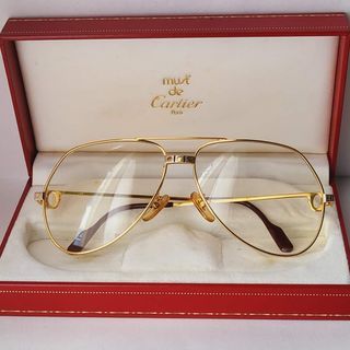 Cartier Vendome Santos Sunglasses
With case
Excellent Condition
Medium size(140)