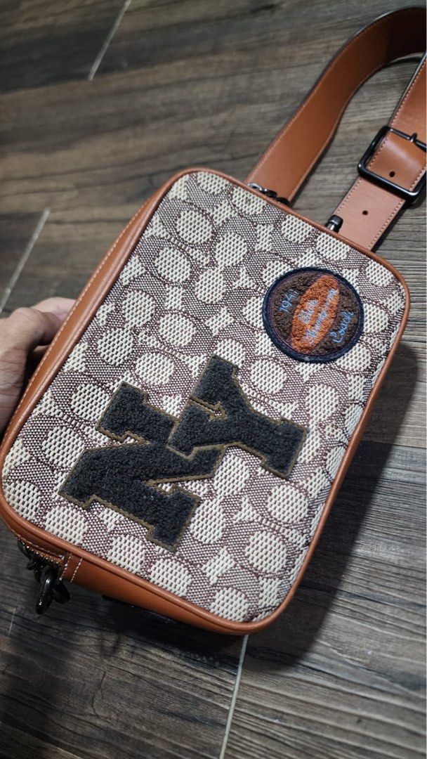 COACH SLING BAG MAN