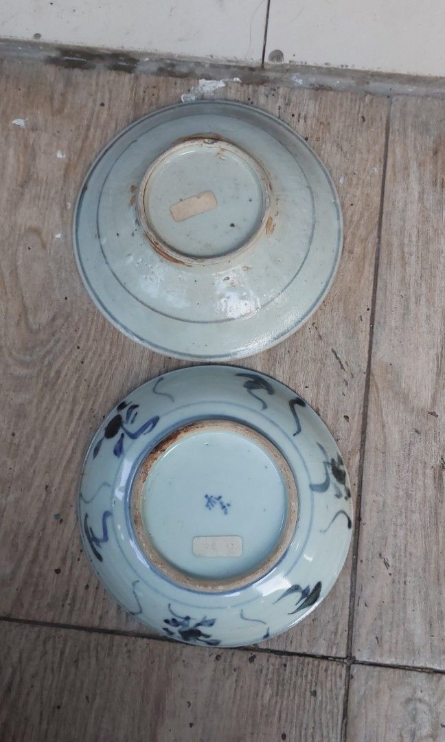 Dua piring kramik kuno, Antik, Pajangan di Carousell