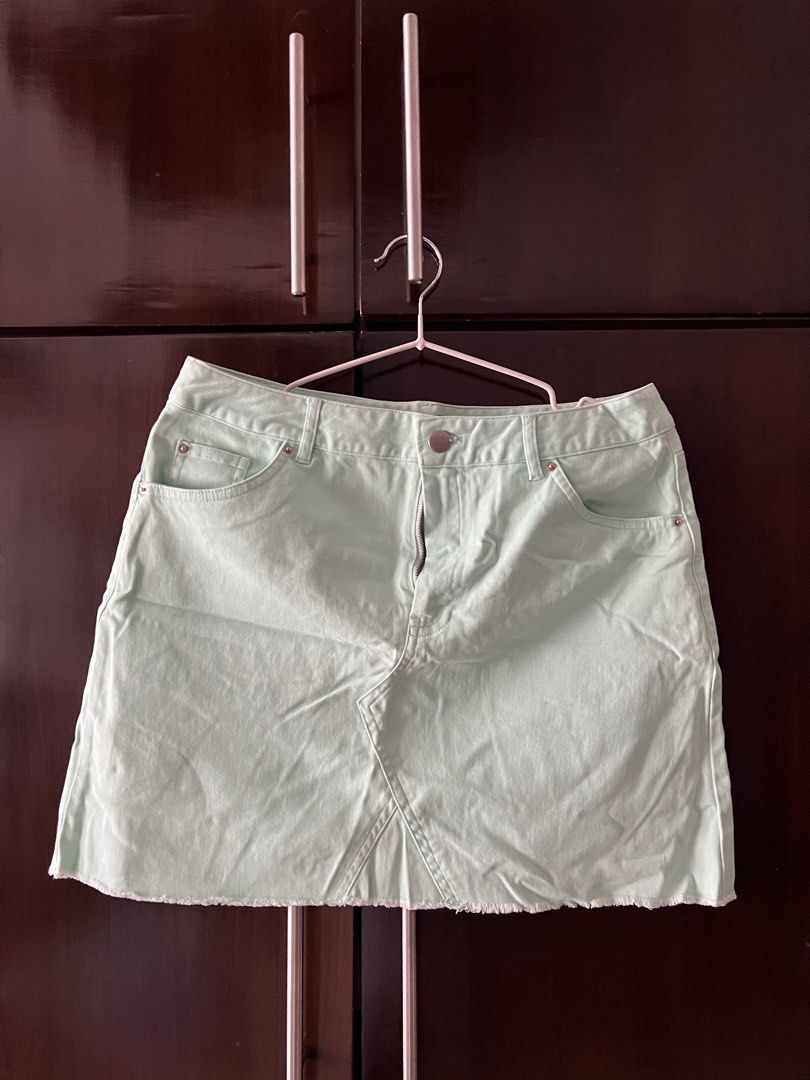 Mint green skirt forever 21 top
