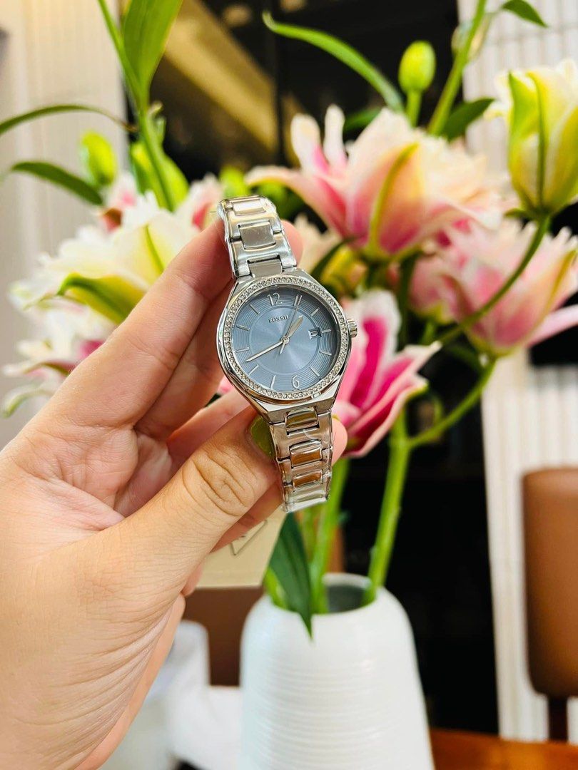 Fossil Women s Watch Eevie Silver Women s Fashion Watches Accessories Watches on Carousell
