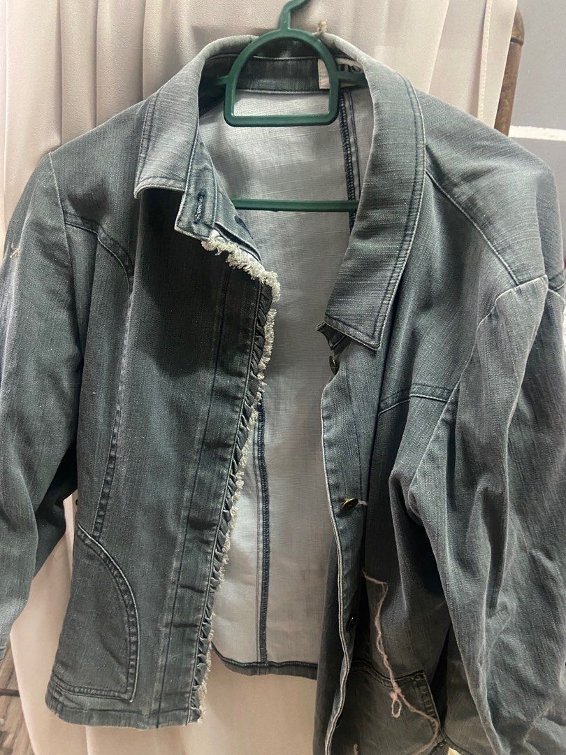 JEANS JACKET OUTERWARE (Category: Other Tops) located in Kota Bharu. Submitted by yenrazi (Listing ID 1304632832, Image 2). Description: .
