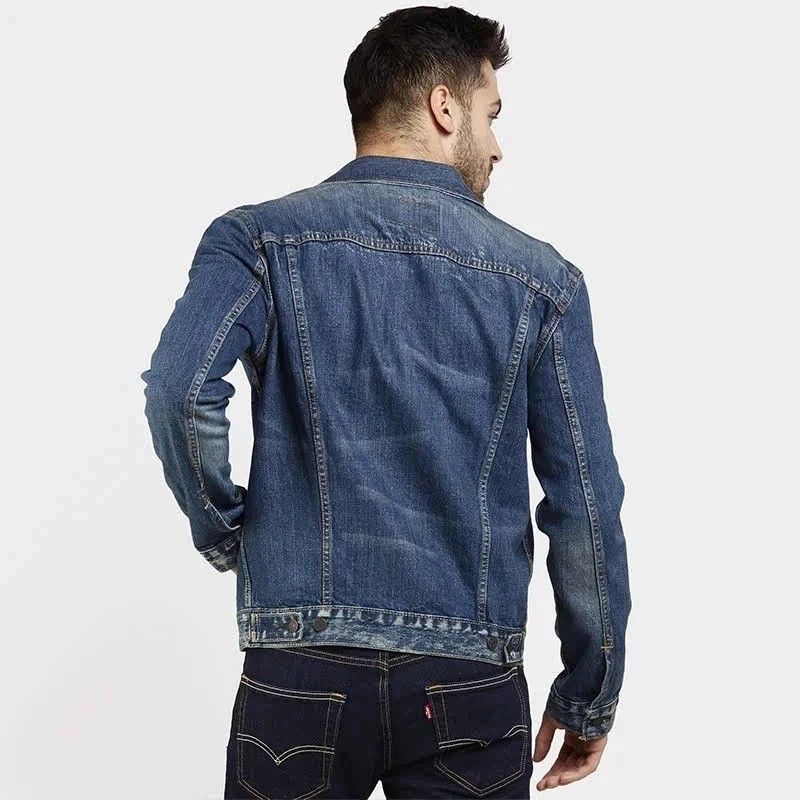Levi s Danica Trucker Jacket Fesyen Pria Pakaian Baju Luaran di Carousell