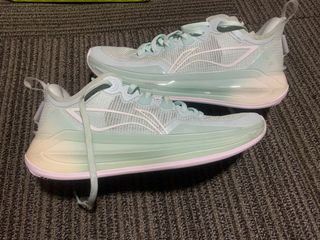 (Category: ) located in . Submitted by shoesausa (Listing ID 1304768316, Image 1). Description: .