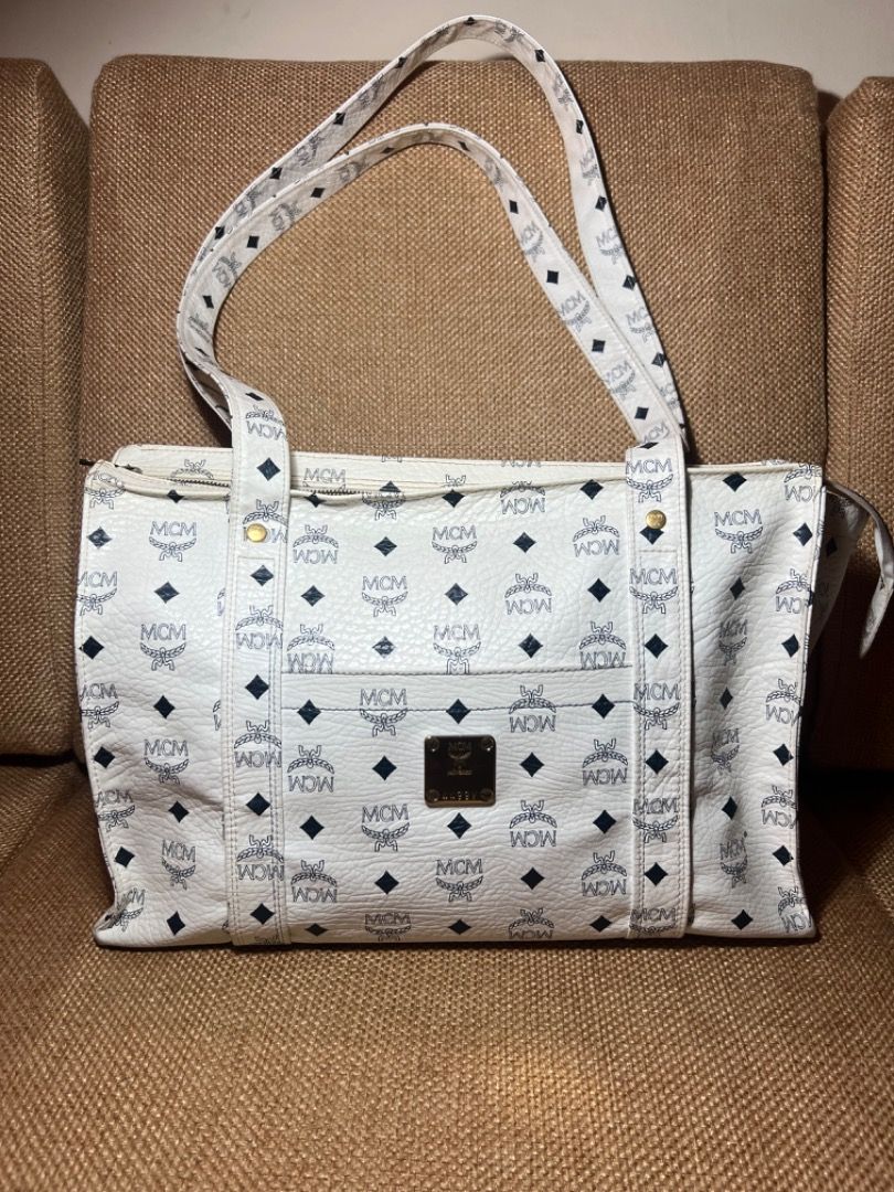 MCM Shoppers Bag (Category: Luxury Bags & Wallets) located in Makati City. Submitted by your_personal_shopper24 (Listing ID 1304782605, Image 1). Description: MCM shoppers bag made in germany from Japan.