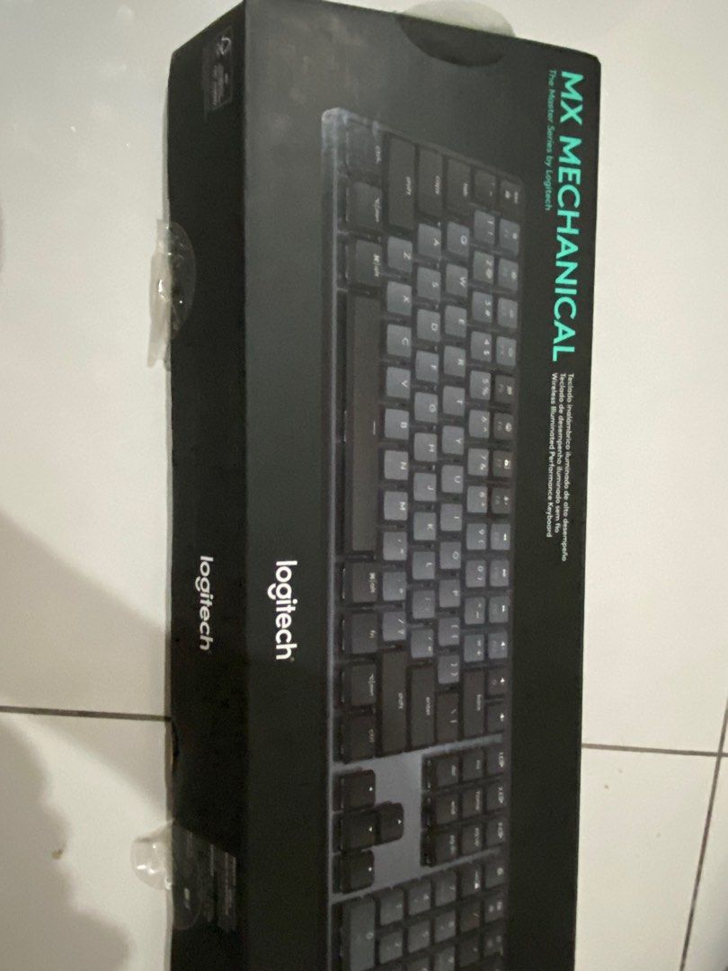 MX Mechanical (Category: Computer Keyboard) located in Kuala Lumpur. Submitted by hazro (Listing ID 1304621070, Image 2). Description: Like new condition Just bought on 28/3/24 Only used it for 2 weeks .