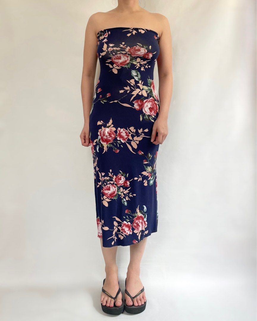 princess polly baby blue dress Lipsy FLORAL PRINT TEXTURED HALTER BODYCON MIDI - Cocktail dress / Party  dress - navy/blue main image 0