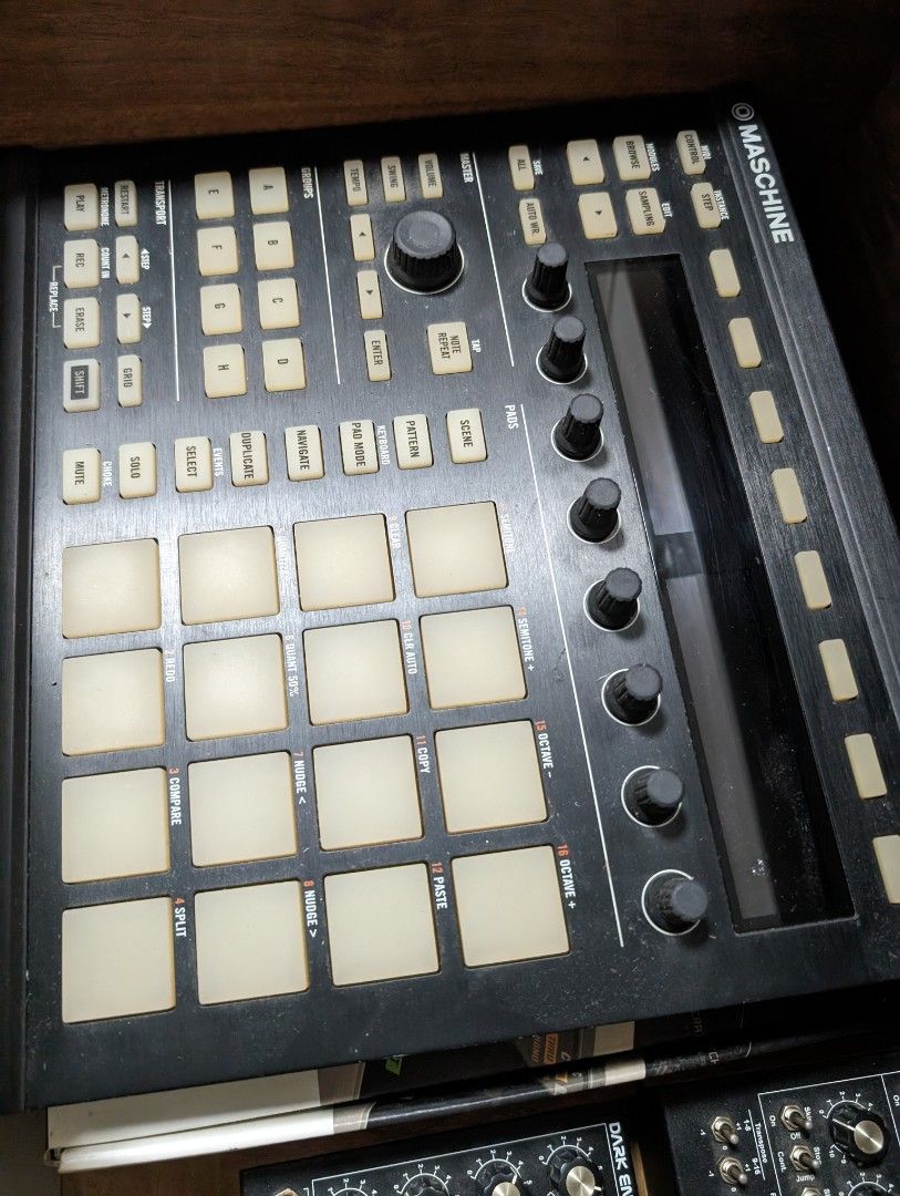 Native Instruments Machine 2 (Category: Other Audio Equipment) located in Singapore. Submitted by amiga (Listing ID 1304698564, Image 1). Description: .