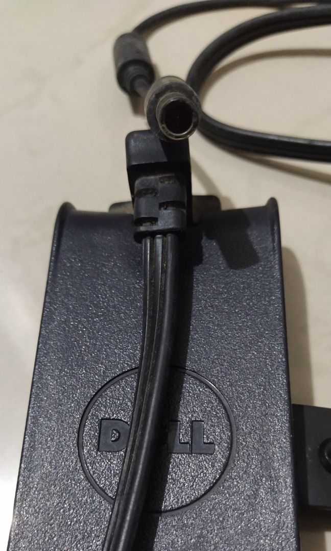 Original Dell Laptop Charger Adaptor 65 Watts (Category: Chargers) located in Cainta. Submitted by sannypasc (Listing ID 1304756613, Image 3). Description: Original Dell Laptop Chargers For Inspiron and Latitude Series Models Input: 100-240 Volts 1.5 Amps 50/60Hz (Autovolt) Output: 19.5 Volts – 3.34 Amps Output Power: 65 Watts Power cord included. No issue, good working condition Price is negotiable. Meetup: Pick up in my area, via Lalamove, Grab