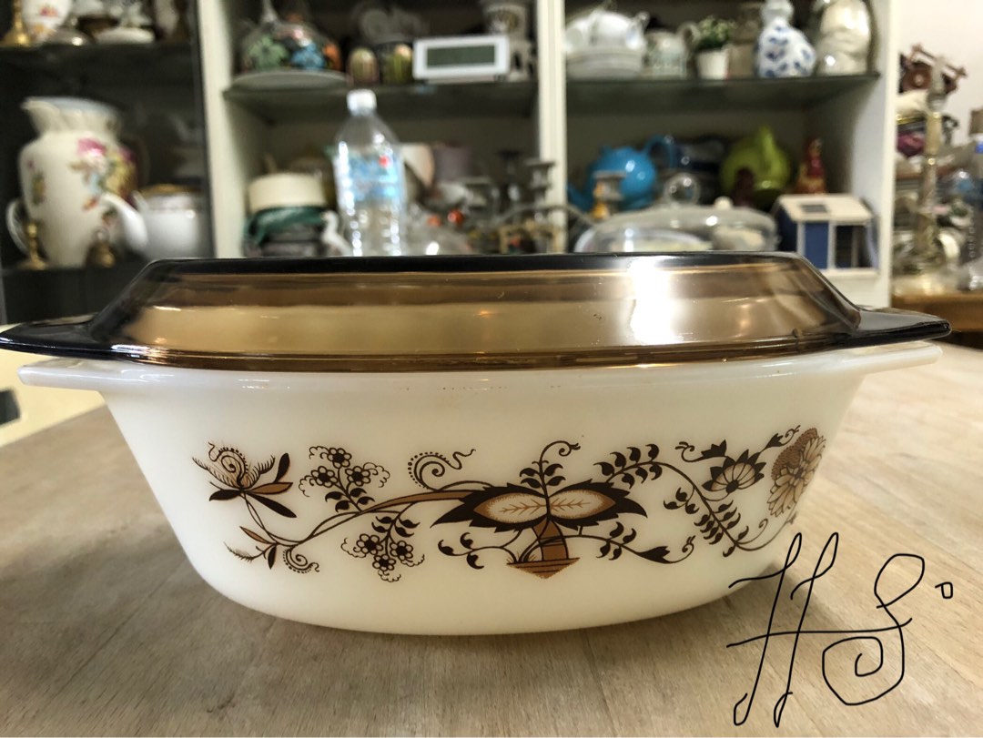 Pyrex brown vine, Hobbies & Toys, Collectibles & Memorabilia, Vintage ...