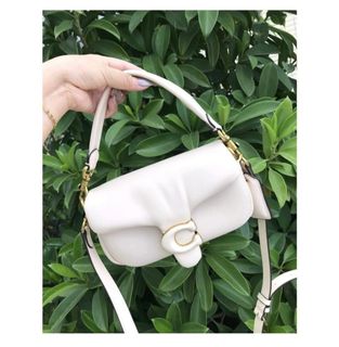 (Category: ) located in . Submitted by thebagaddicts (Listing ID 1304640851, Image 1). Description: .