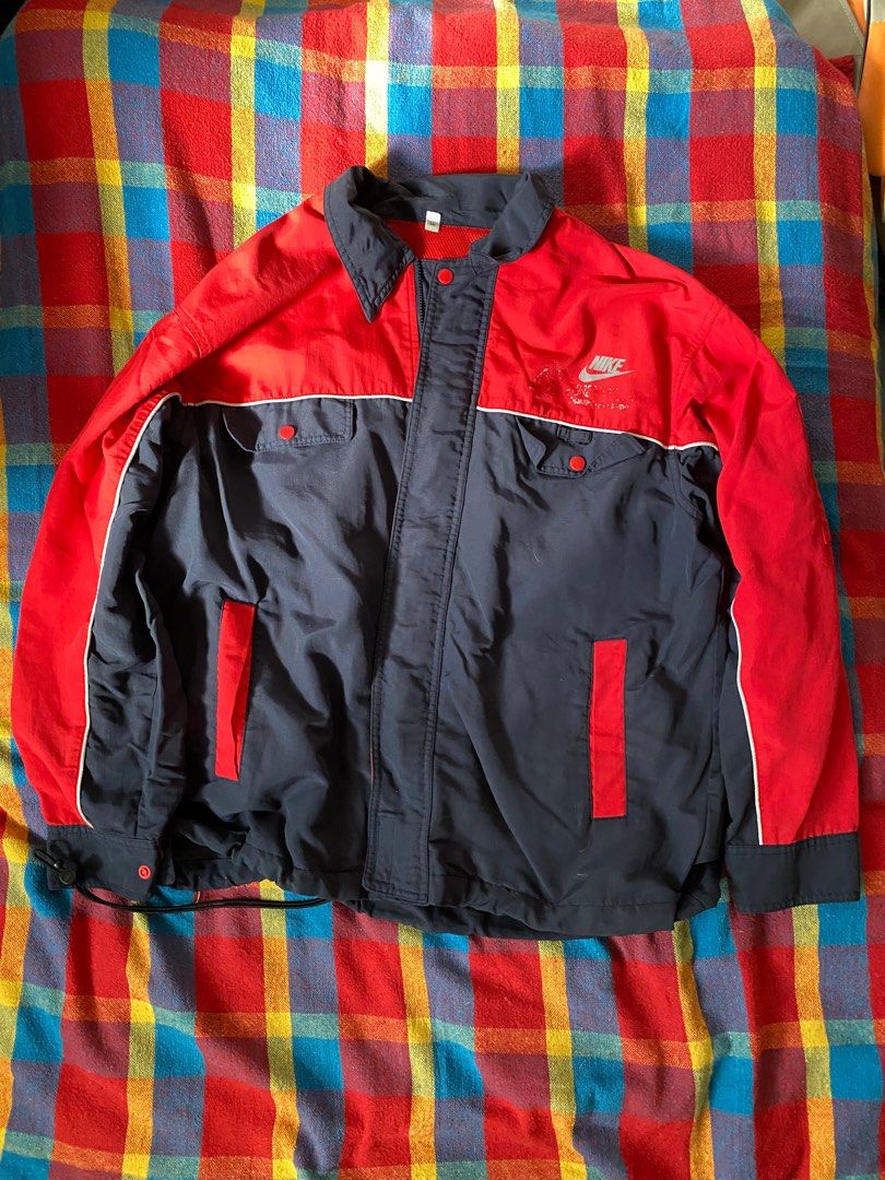 Red and blue windbreaker nike hotsell