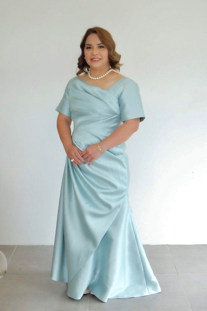 sage green gown that turns heads and breaks rules in the most beautiful way