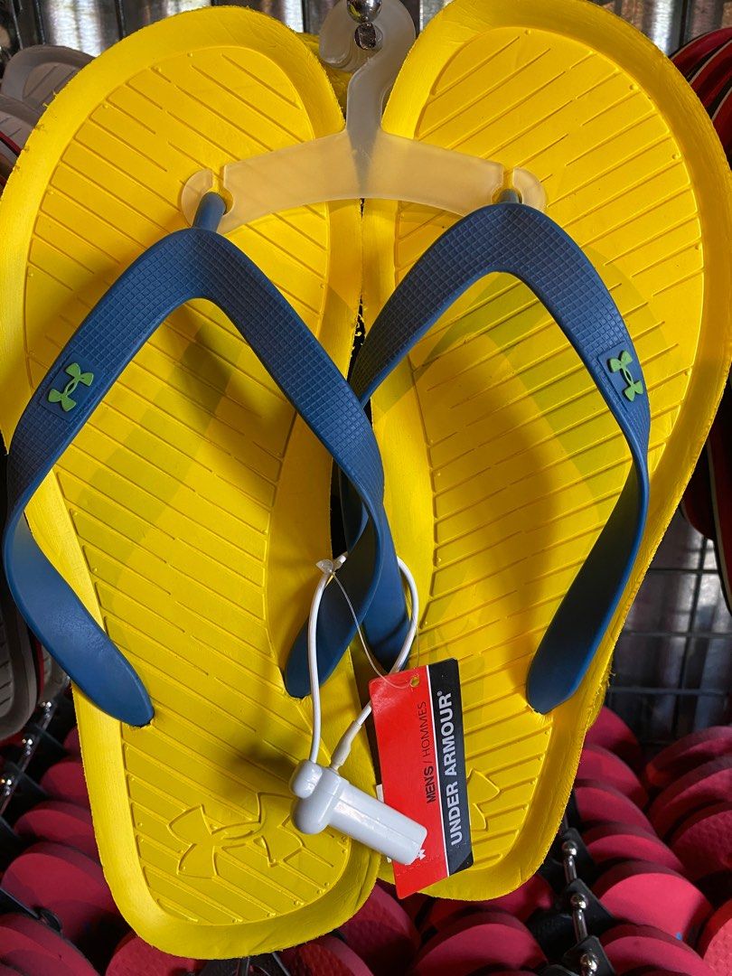 UNDERARMOUR SLIPPER (Category: Slippers & Slides) located in Cagayan de Oro. Submitted by tinkerdaliah (Listing ID 1304648036, Image 1). Description: 🔆 UNDERARMOUR Slipper 🔆 Available size : 8,9,10,11 🔆 Brand new with tag 🔆 from US balikbayan box 🔆 decluttering.
