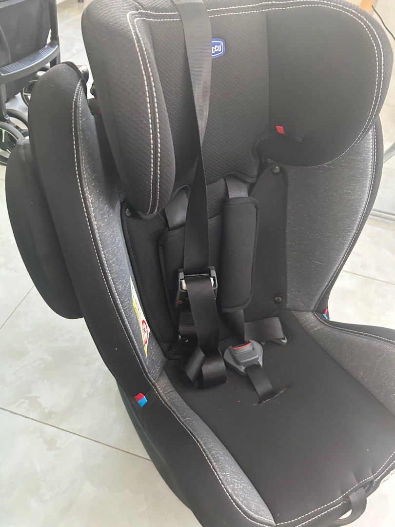 Unico Plus convertible car seat Chicco (Category: Car Seats) located in Binan City. Submitted by carol2829 (Listing ID 1304774321, Image 2). Description: Good as new. we only used it less than 5 times. baby wants to be carried. with infant seat.
